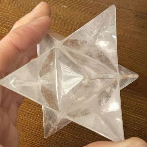 欠け有り　大きいサイズ 水晶 マカバスター