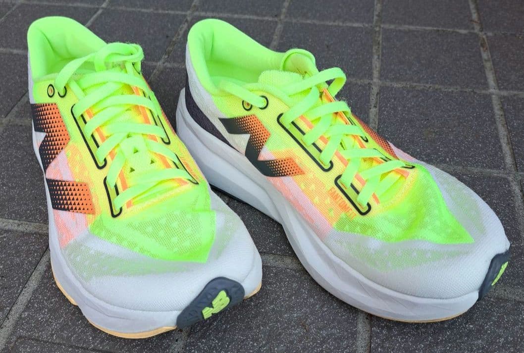 ニューバランス　new balance ランニングシューズ　トレーニングシューズ