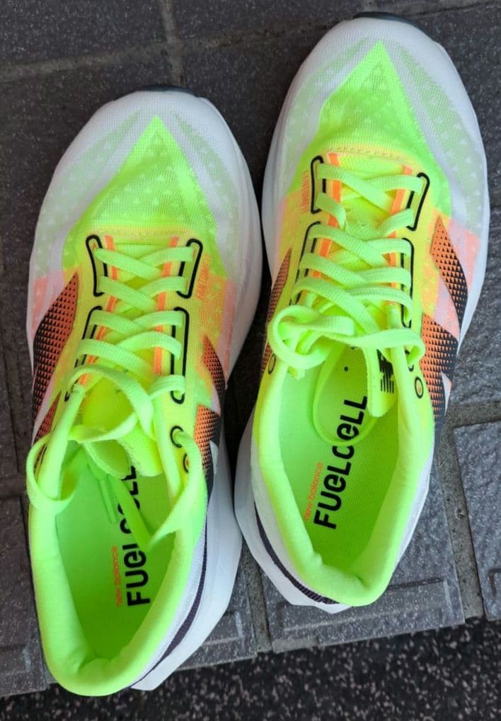 ニューバランス　new balance ランニングシューズ　トレーニングシューズ
