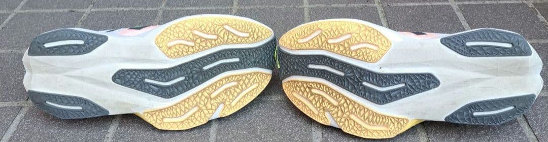 ニューバランス　new balance ランニングシューズ　トレーニングシューズ