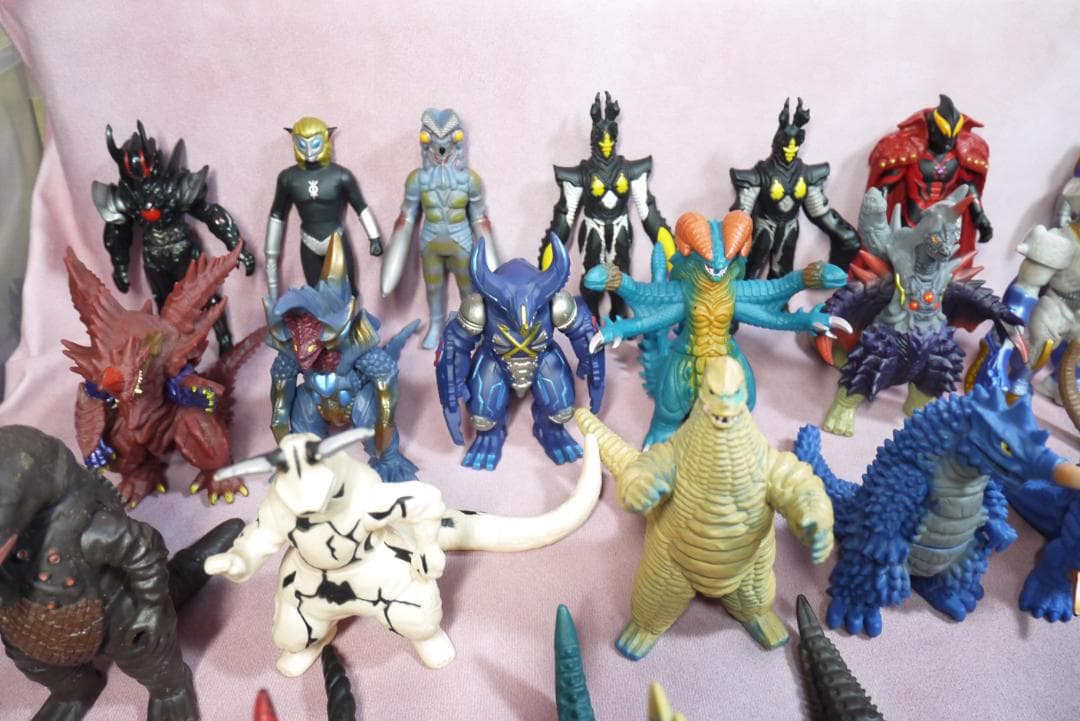 ウルトラ怪獣シリーズ500　怪獣ソフビ　69体