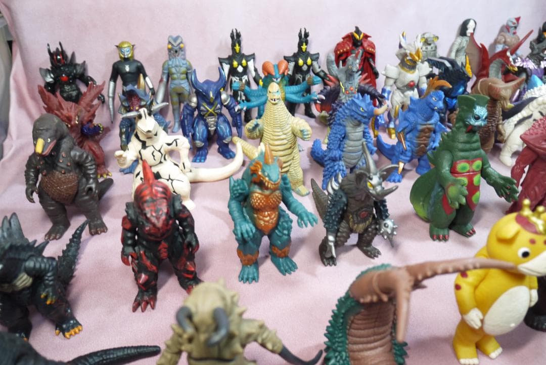 ウルトラ怪獣シリーズ500　怪獣ソフビ　69体