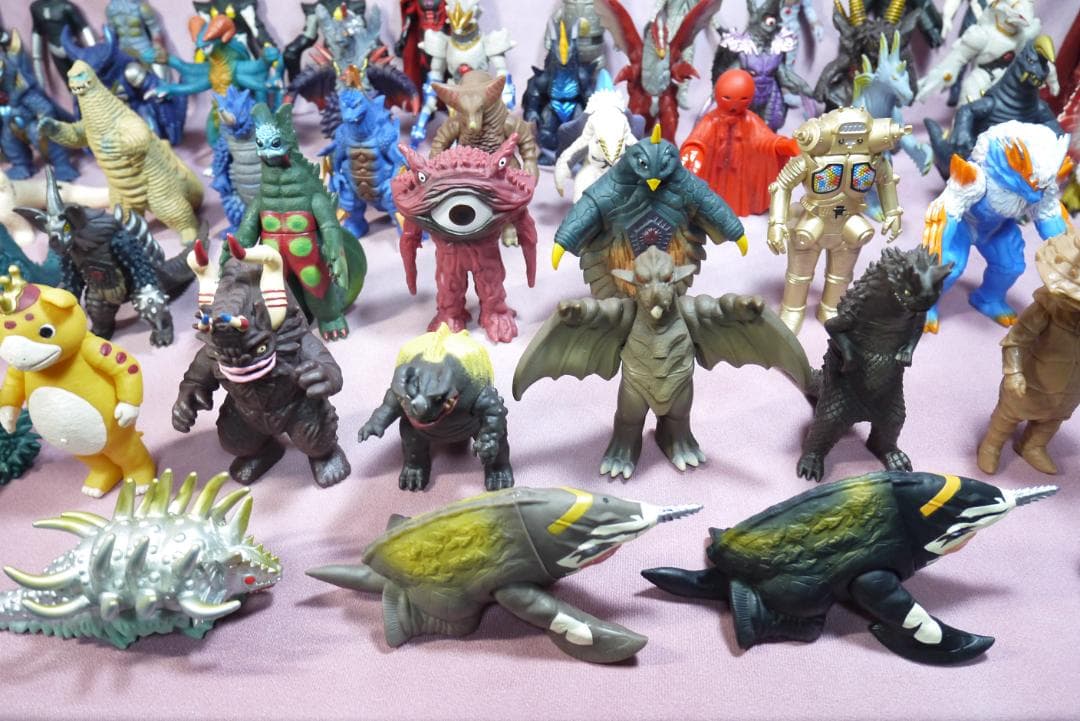 ウルトラ怪獣シリーズ500　怪獣ソフビ　69体