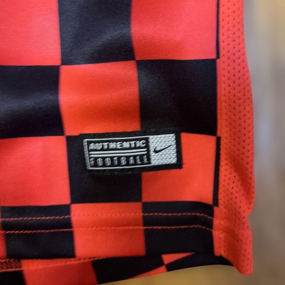 浦和レッズ2020プレマッチトップ 公式戦の試合前に着用するトレーニングトップ