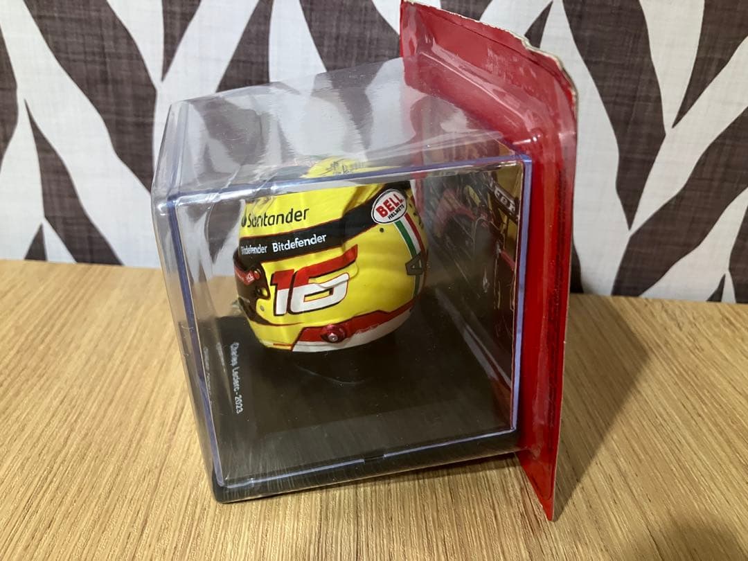 ラス1 日本未発売　ビッグスケールF1コレクション　ルクレール　ヘルメット