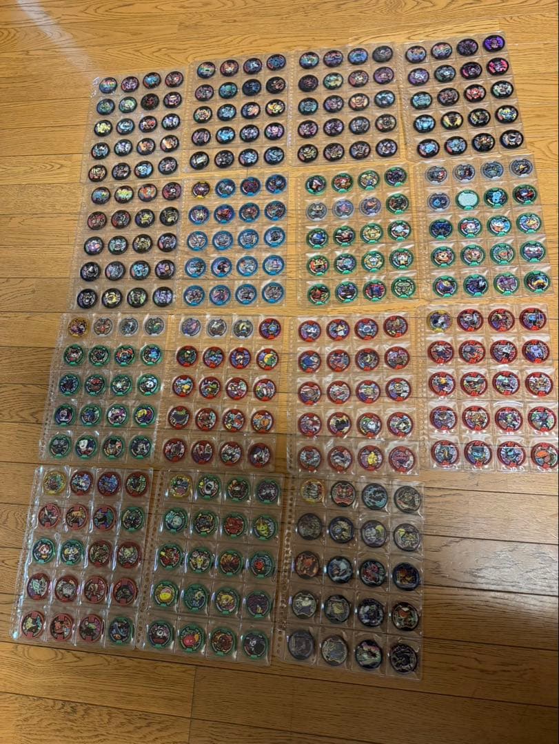 翔*様 妖怪メダル　約100コンプセット以上　約1,700種類以上　未使用多数
