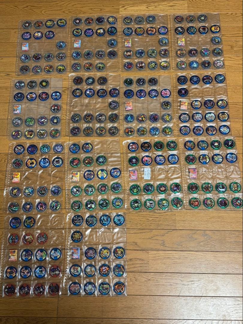 翔*様 妖怪メダル　約100コンプセット以上　約1,700種類以上　未使用多数