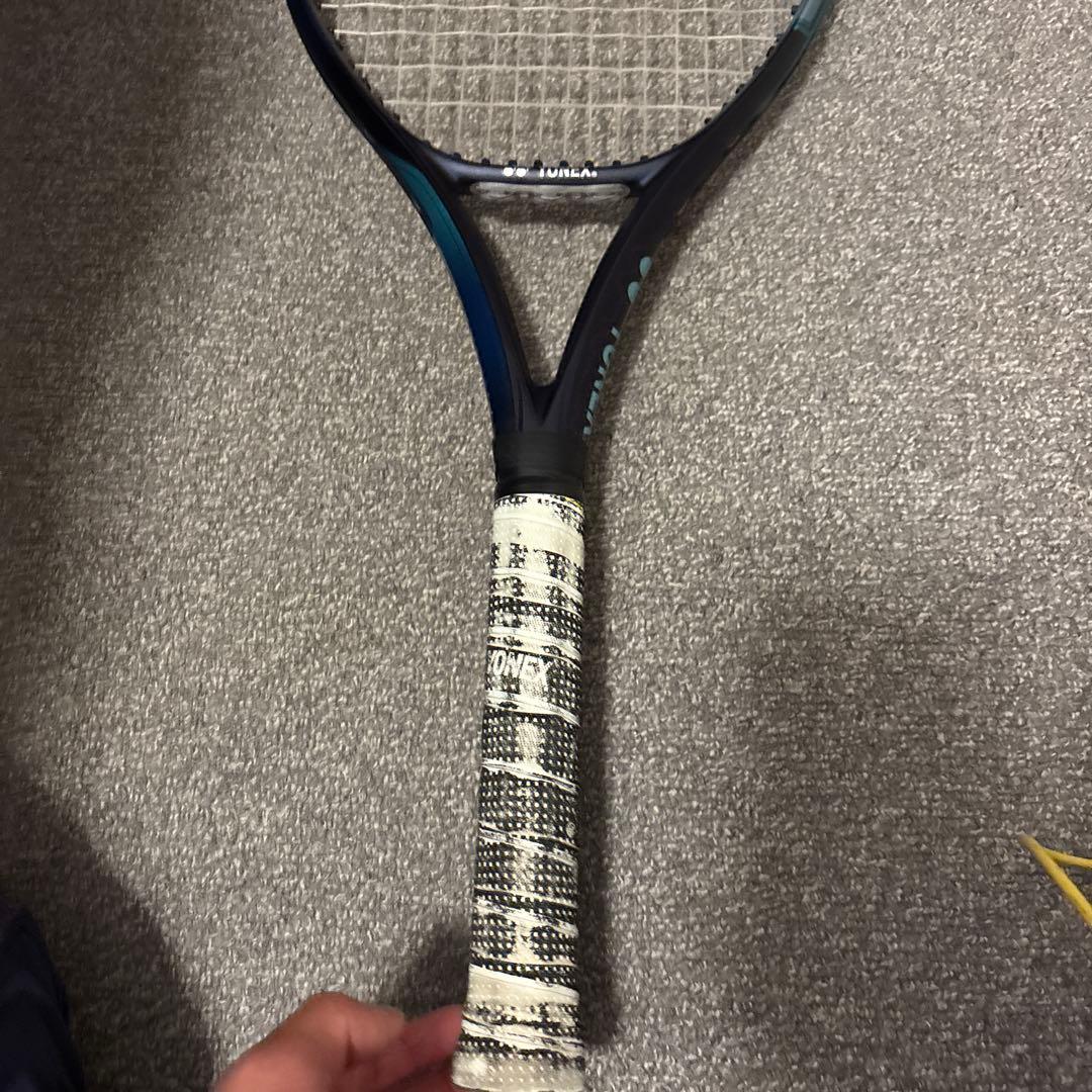 YONEX EZONE 100L 硬式テニスラケット
