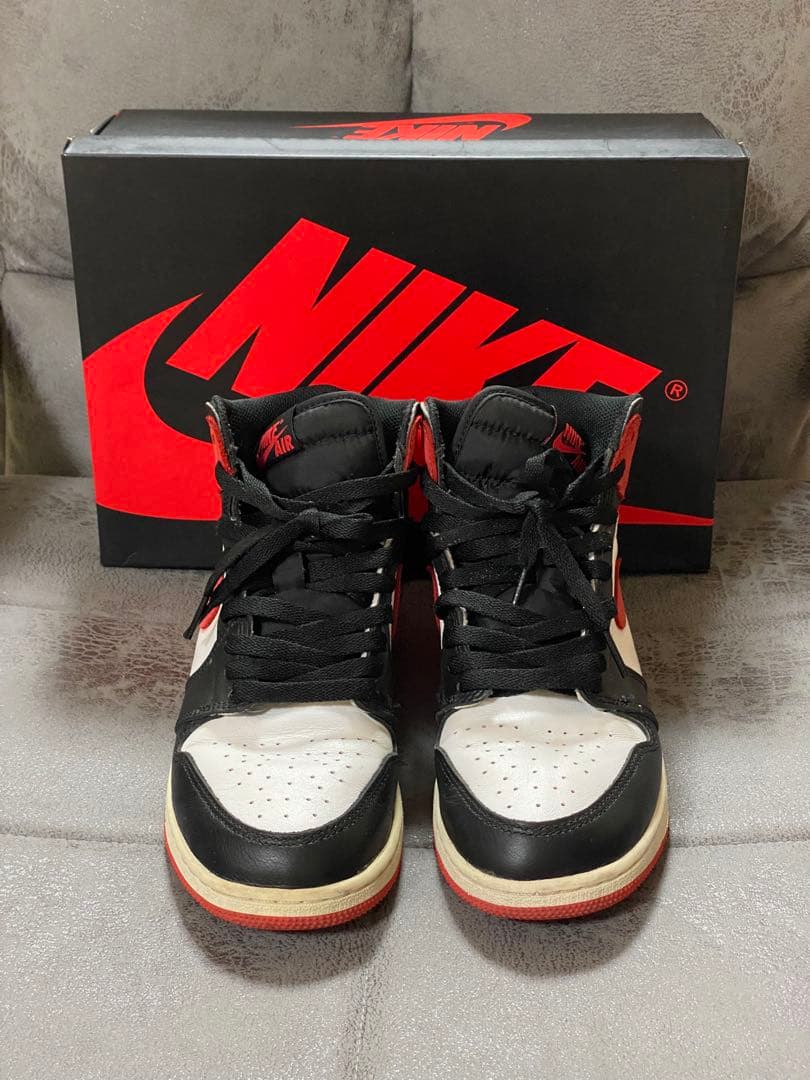 Nike Air Jordan 1 赤黒白 シューズ