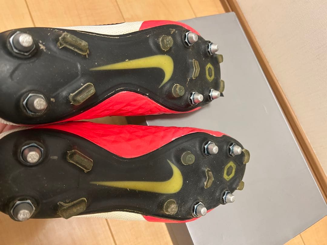 Nike サッカースパイク取り替え式　ピンク　27㎝