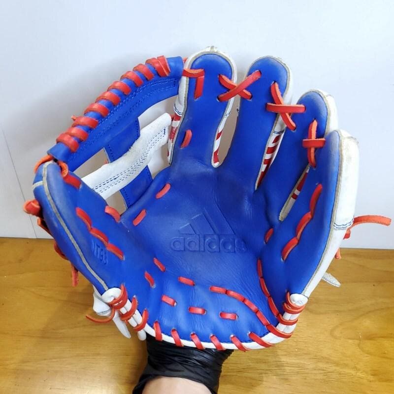 アディダス クレイジーパターン 限定トリコロールカラー 内野用 軟式グローブ