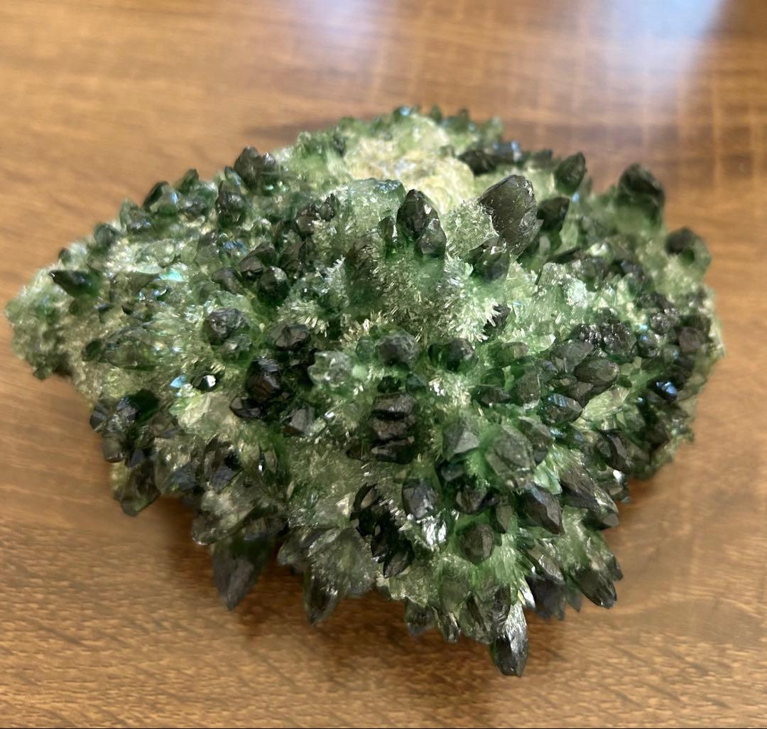 緑水晶　クラスター　約1kg　水晶　天然石