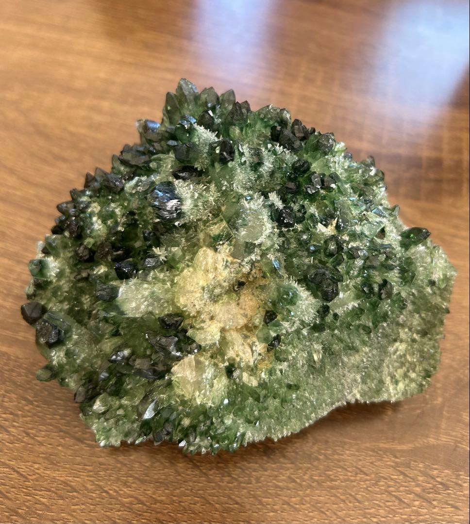 緑水晶　クラスター　約1kg　水晶　天然石
