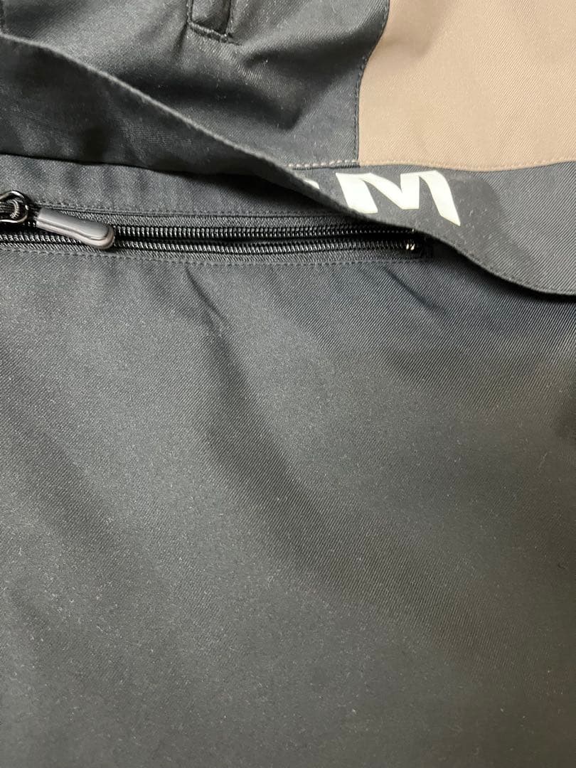 ANTISM スノーボードウェア フード付き（Ｍ）/ウェアパンツ（Ｌ）