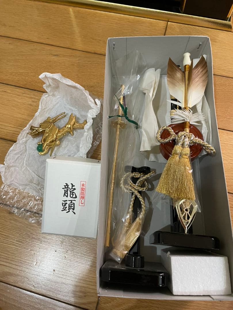 ミニ兜　翔剣兜　ミニ平飾り