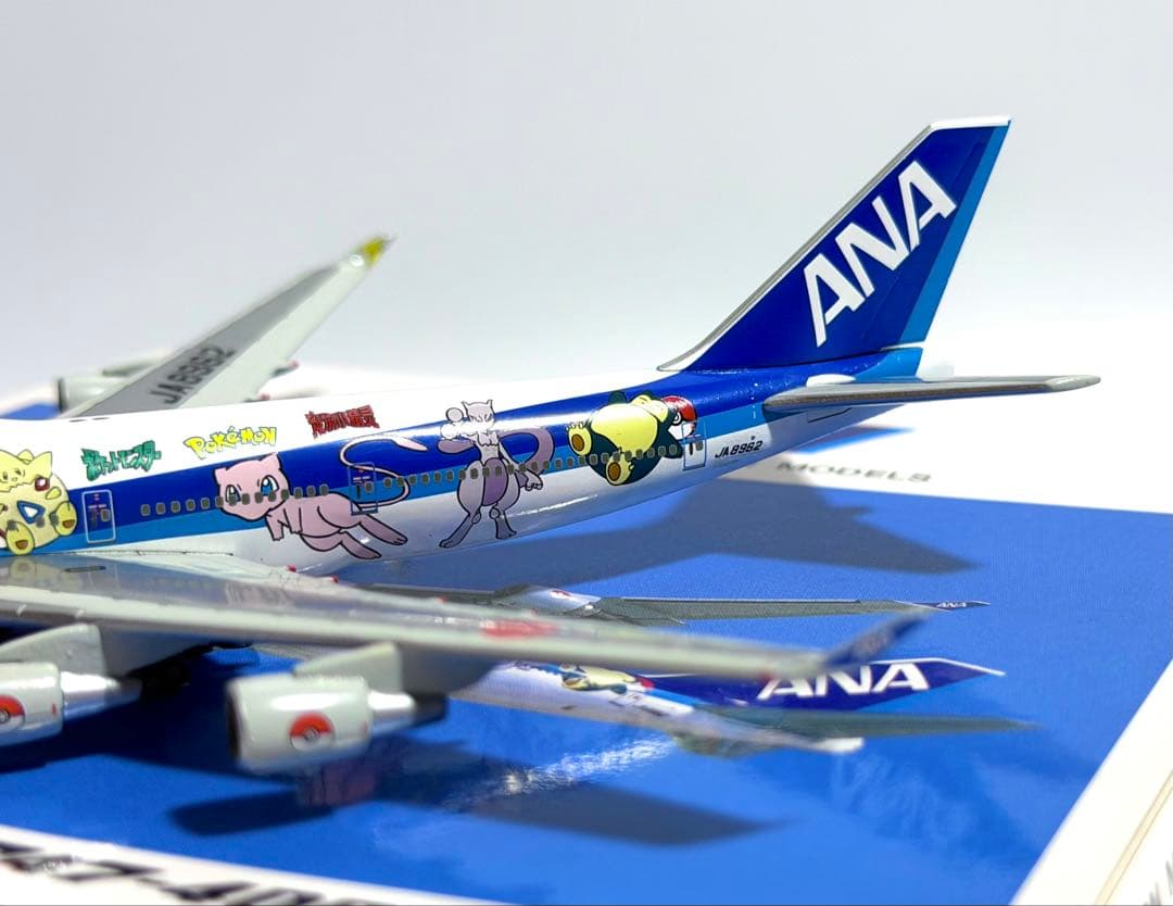 全日空商事 1/500 B747-400 ANAポケモンジェット NH50028