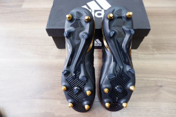 新品未使用　adidas COPA サッカー　取り替え式スパイク