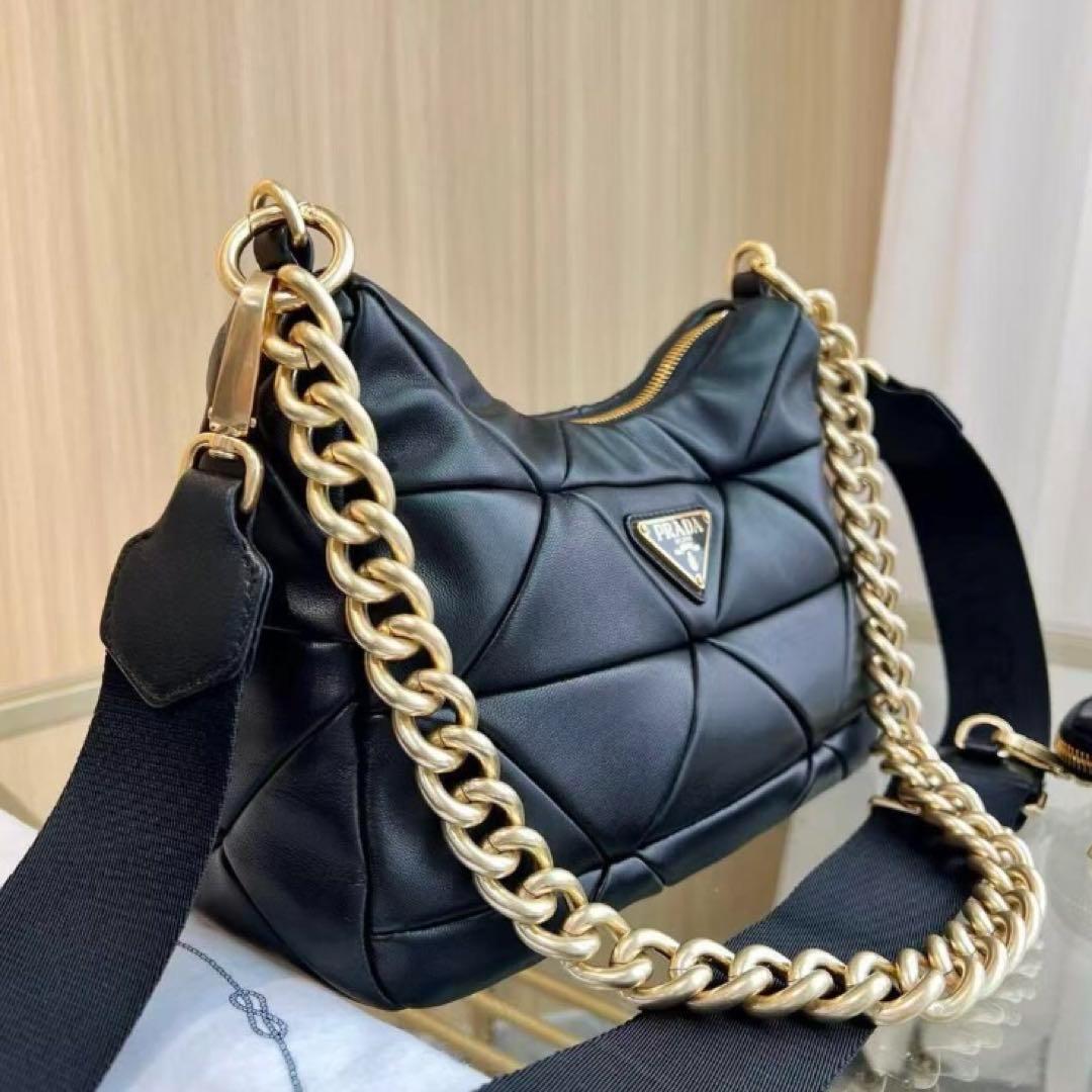 PRADA プラダ　ショルダーバック 新品未使用