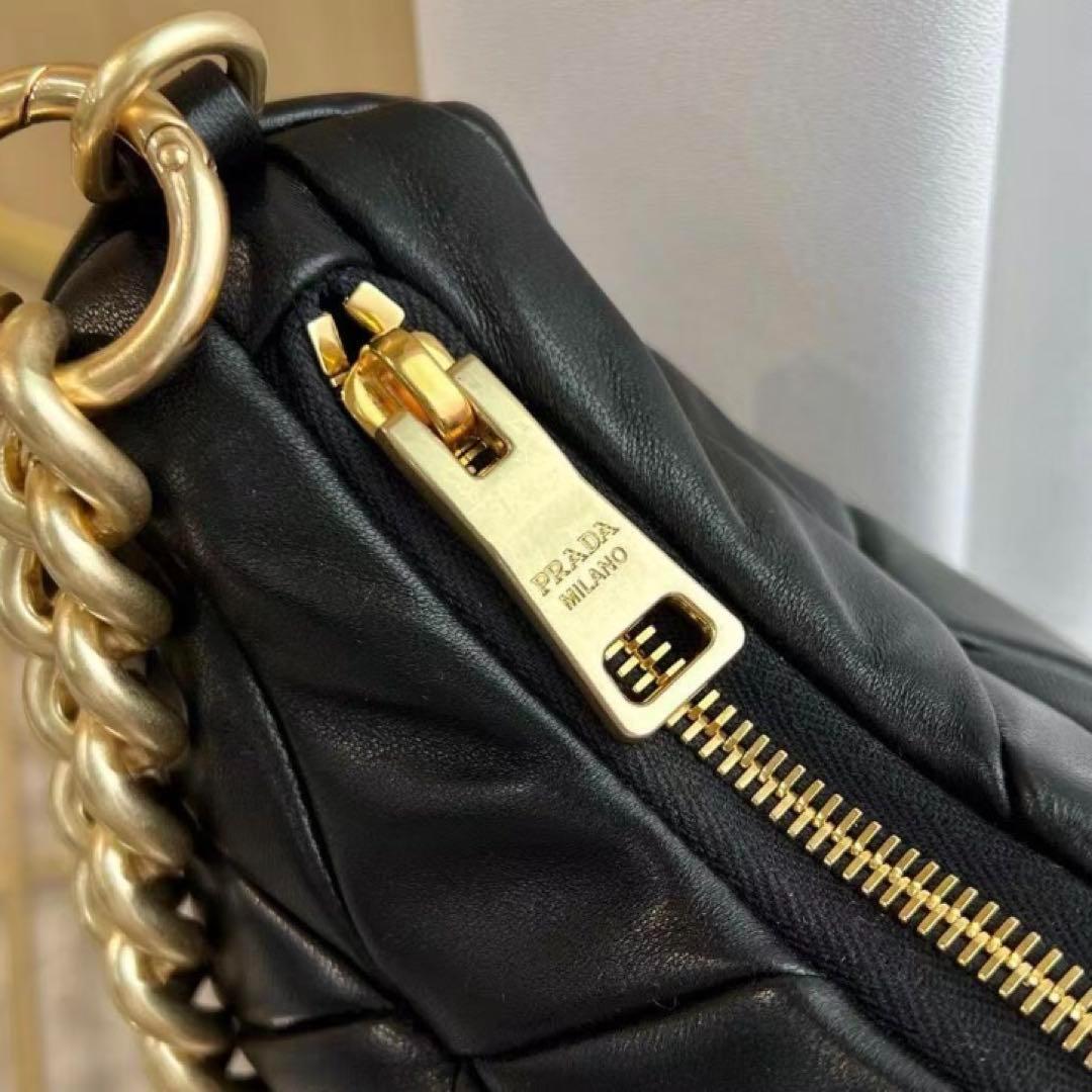 PRADA プラダ　ショルダーバック 新品未使用
