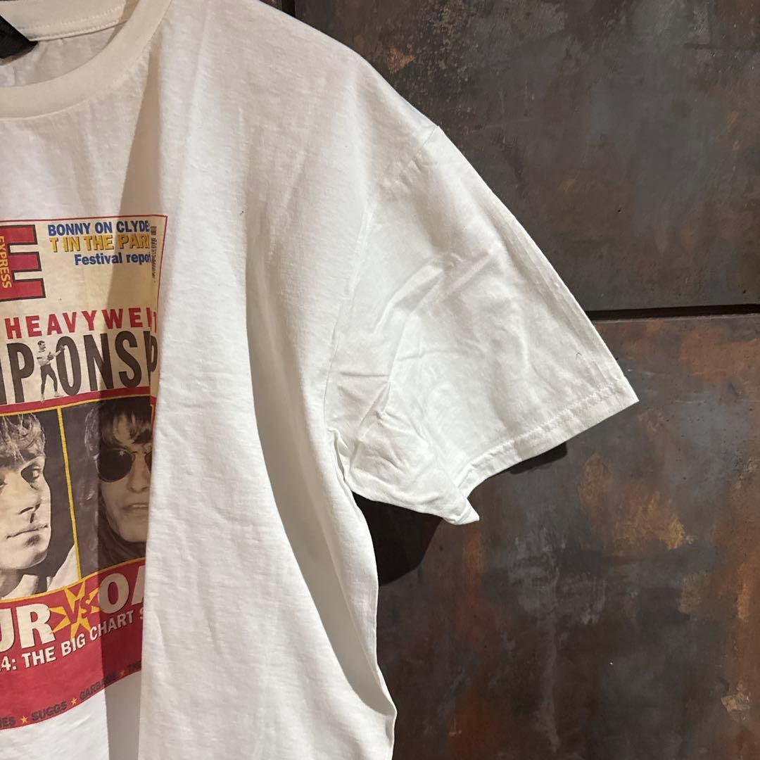 NME Blur vs Oasis Tee Tシャツ