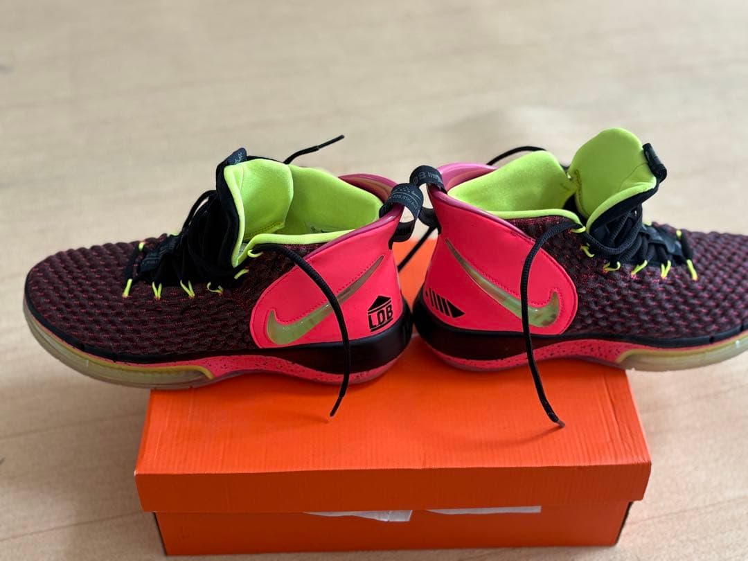 NIKE バスケットボールシューズ ハイカット 黒/ピンク/ アルファダンク