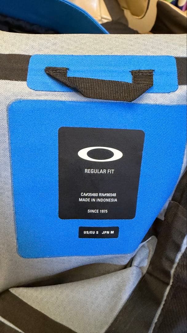 美品Oakley アノラックスノーボードジャケット
