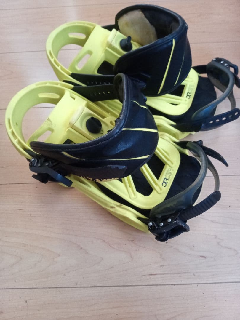 スノーボード　ビンディング　SALOMON