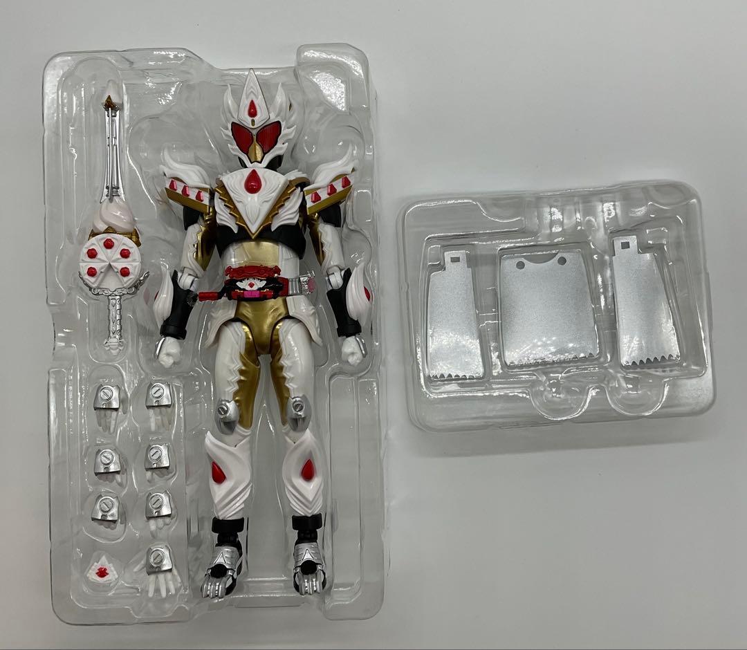 仮面ライダーガヴ ケーキングフォーム フィギュアーツ