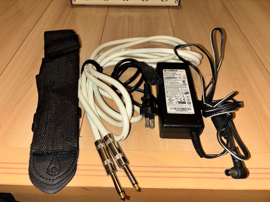 【美品】YAMAHA RS320＋THR5 アンプ付き エレキギターセット