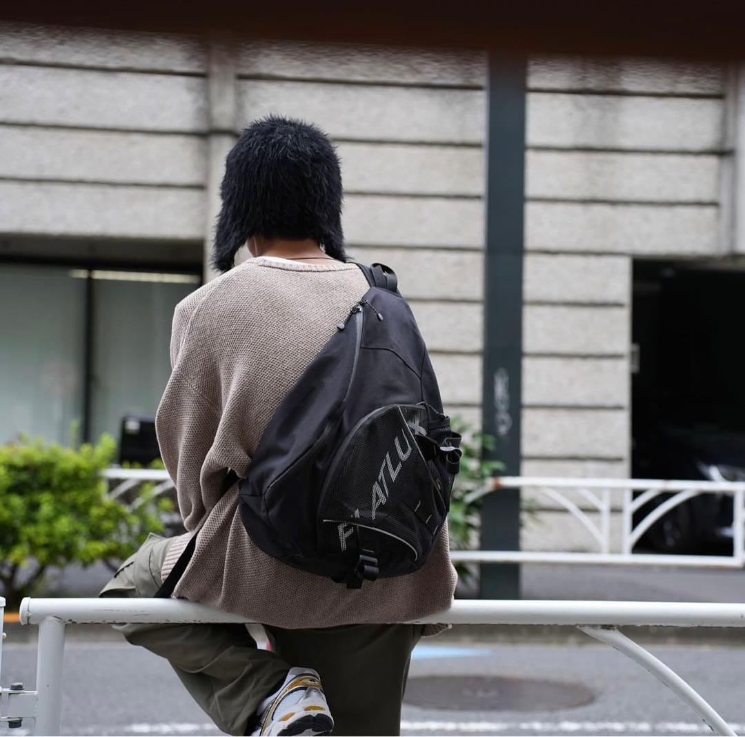 FLATLUX Days Sling Bag黒 メッシュポケット付き