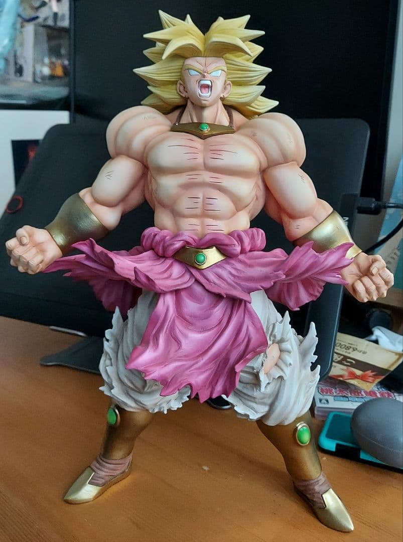 ドラゴンボール フィギュア リペイント 一番くじ ブロリー 超サイヤ人