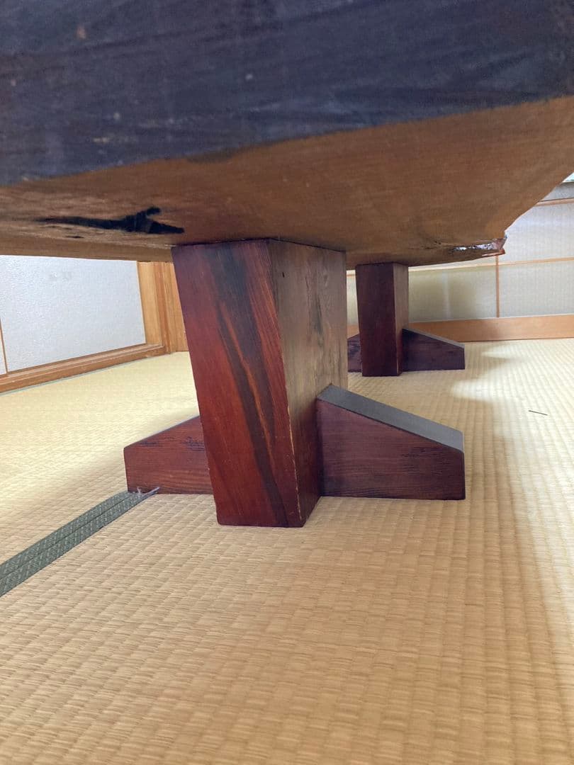 杉の１枚板の座卓
