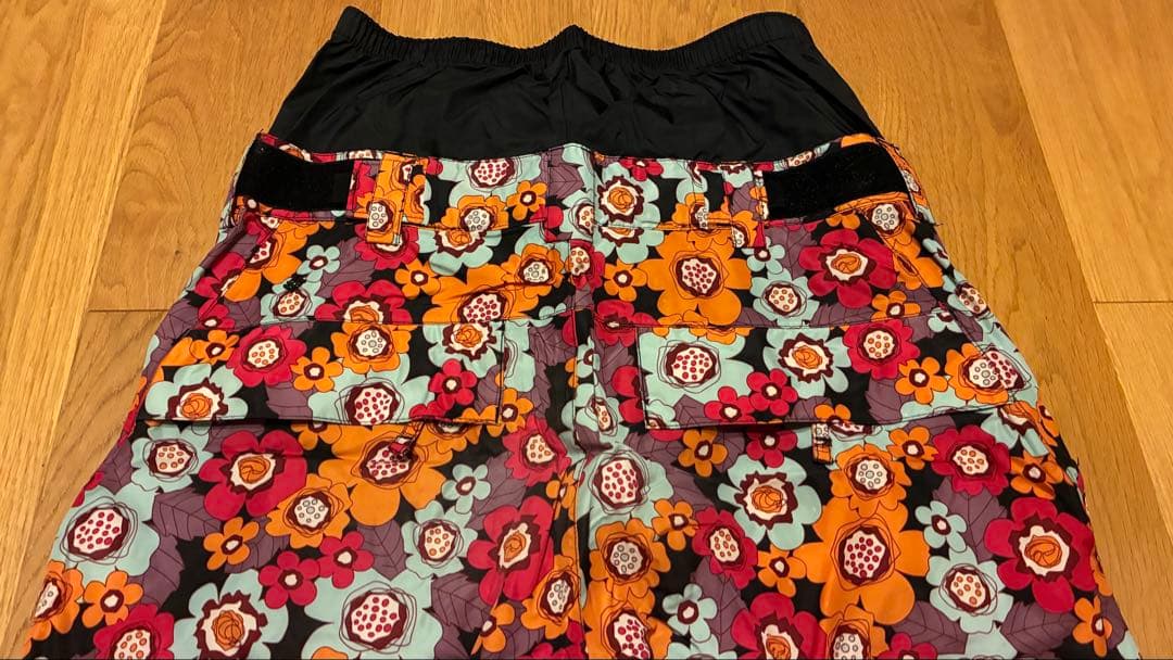 【美品】Columbia花柄スノーボードウェア 女性用