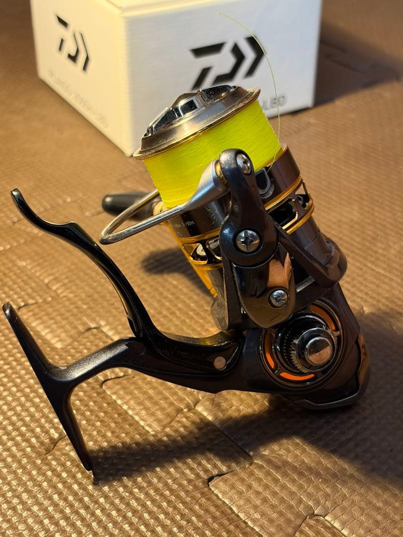 DAIWA PLAISO 2500H-LBD スピニングリール