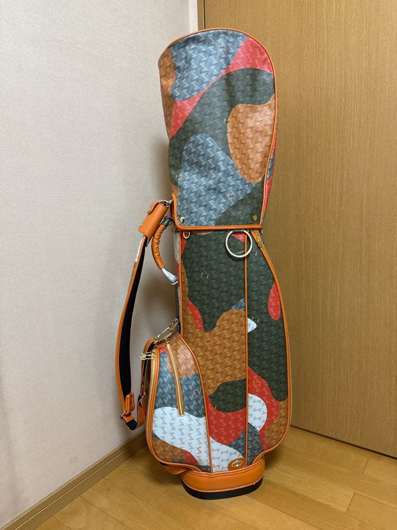 レザレクション　ゴルフバック