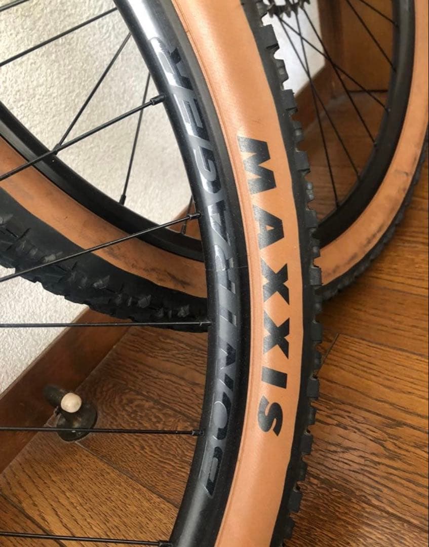 TREK トレック マーリン8 前後タイヤホイール 29インチ チューブレス化