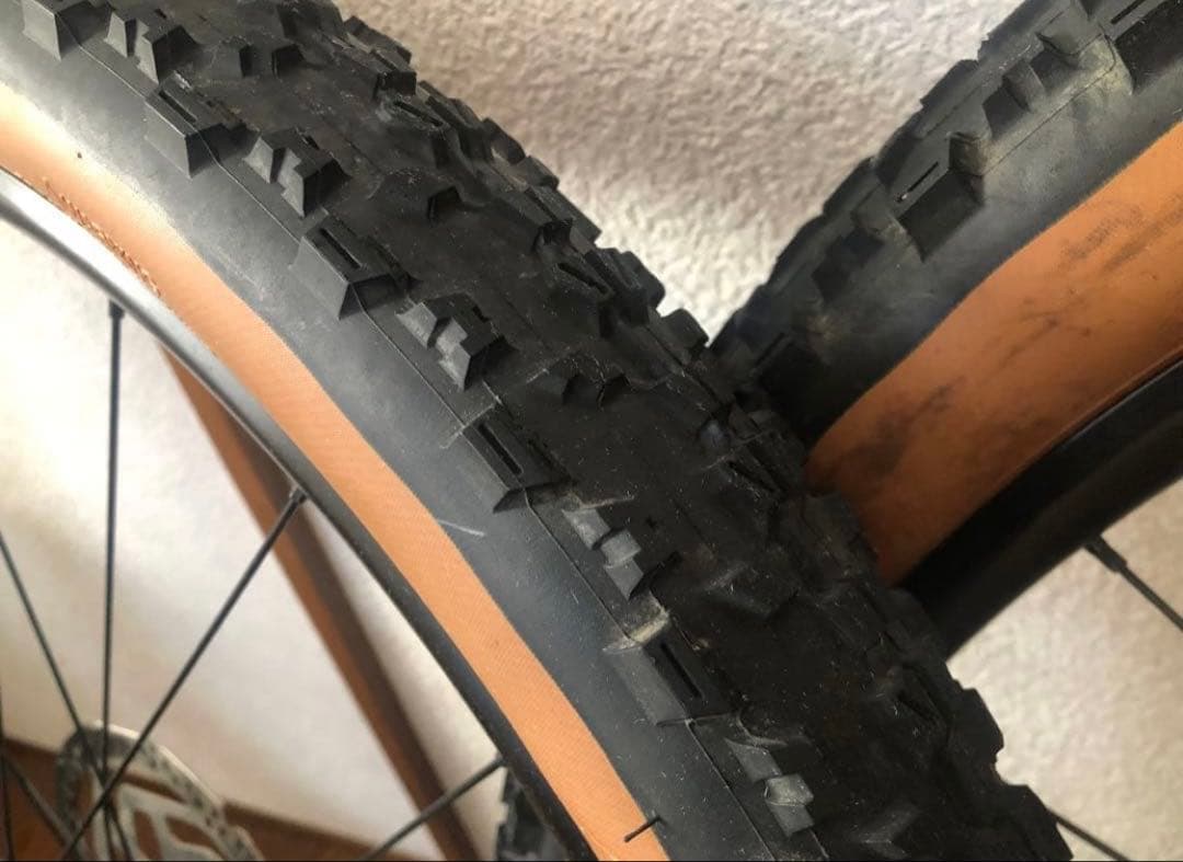 TREK トレック マーリン8 前後タイヤホイール 29インチ チューブレス化