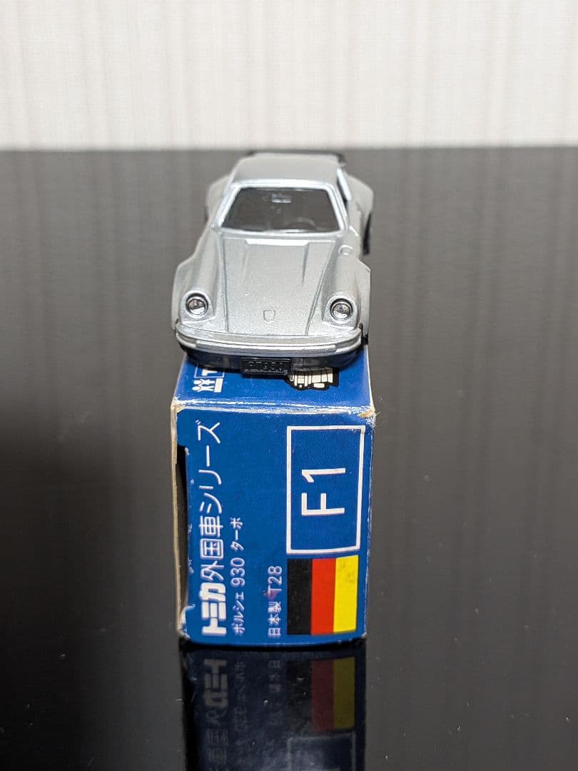 トミカ ポルシェ930ターボ 1/61