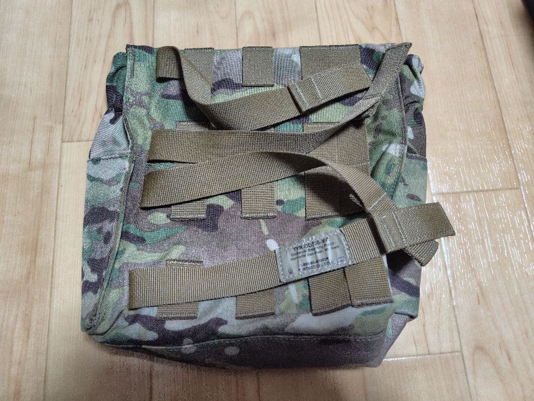 TYR ガスマスクポーチ