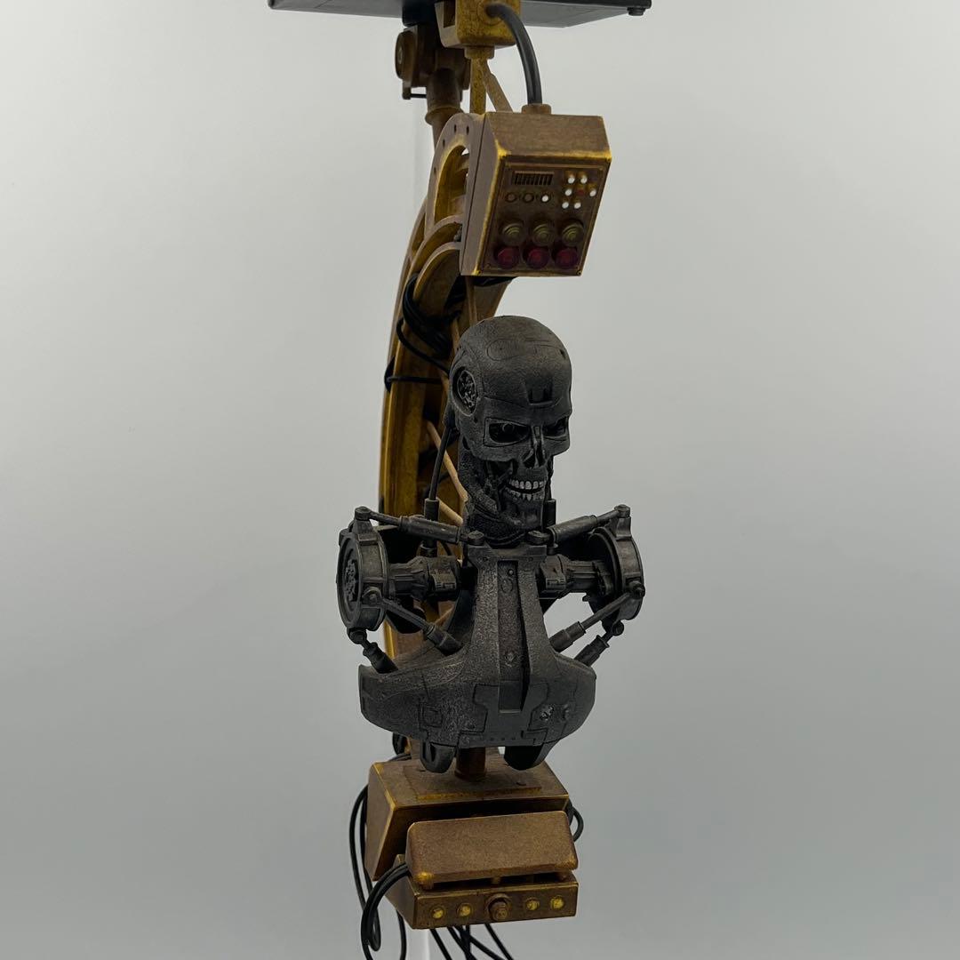ホットトイズ　1/6 フィギュア　ターミネーター　t-800 ジオラマ