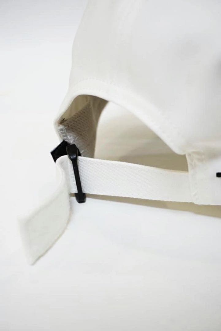 新品タグ付き⭐️unisex TFW49⭐️2025NEW⭐️キャップ　ホワイト