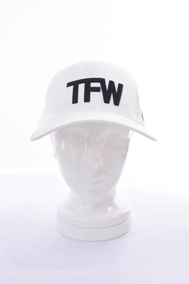 新品タグ付き⭐️unisex TFW49⭐️2025NEW⭐️キャップ　ホワイト