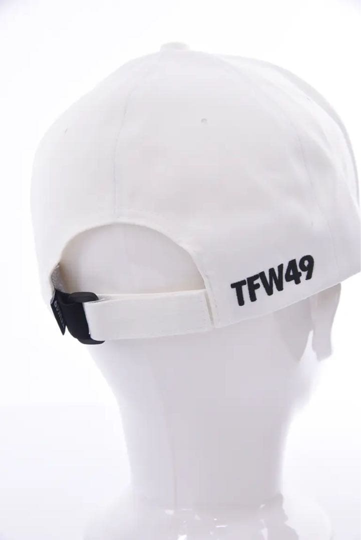 新品タグ付き⭐️unisex TFW49⭐️2025NEW⭐️キャップ　ホワイト