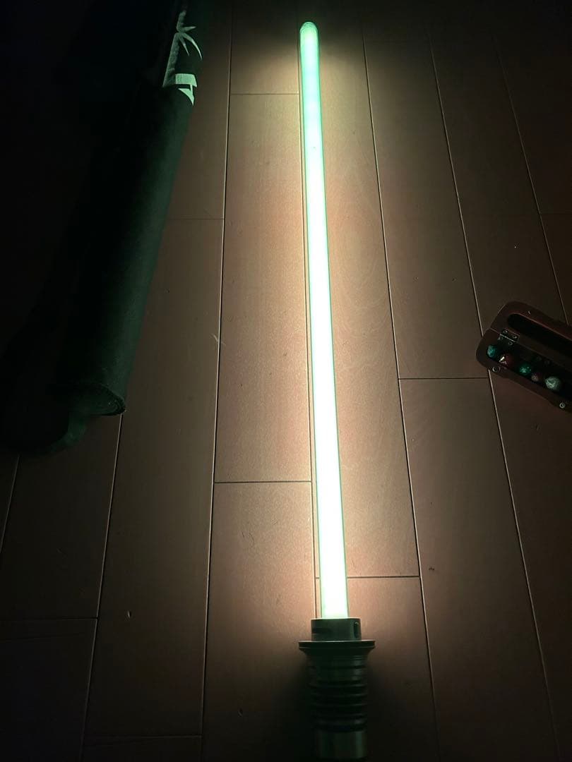 スターウォーズ ライトセーバー&カイバークリスタル