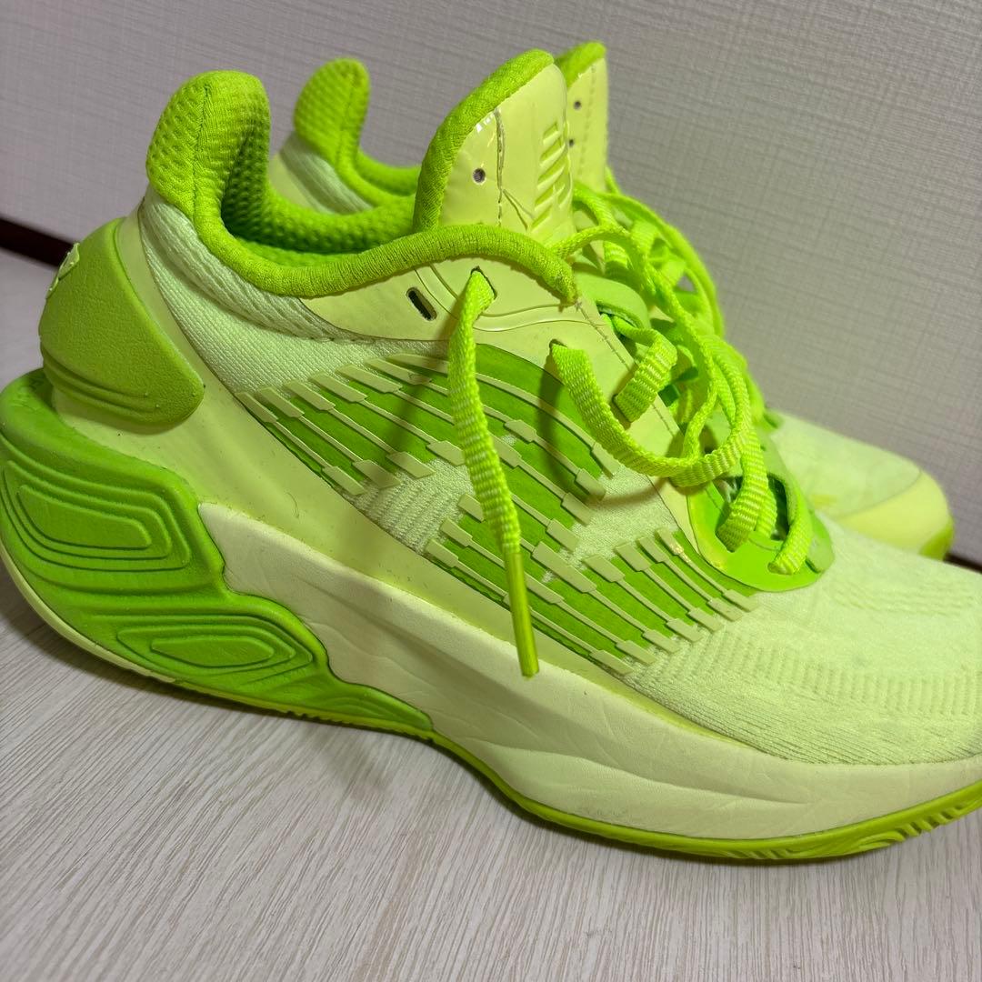 NewBalanceバスケットボールシューズ 24cm