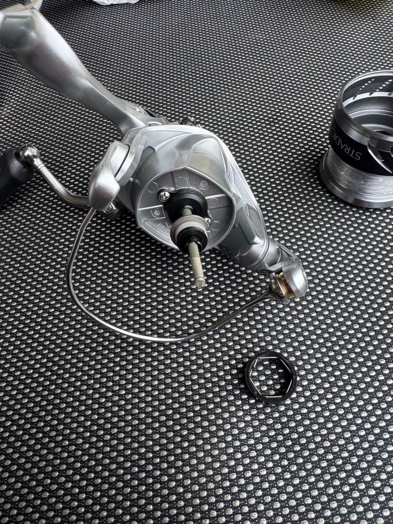 SHIMANO STRADIC 2500S-K スピニングリール