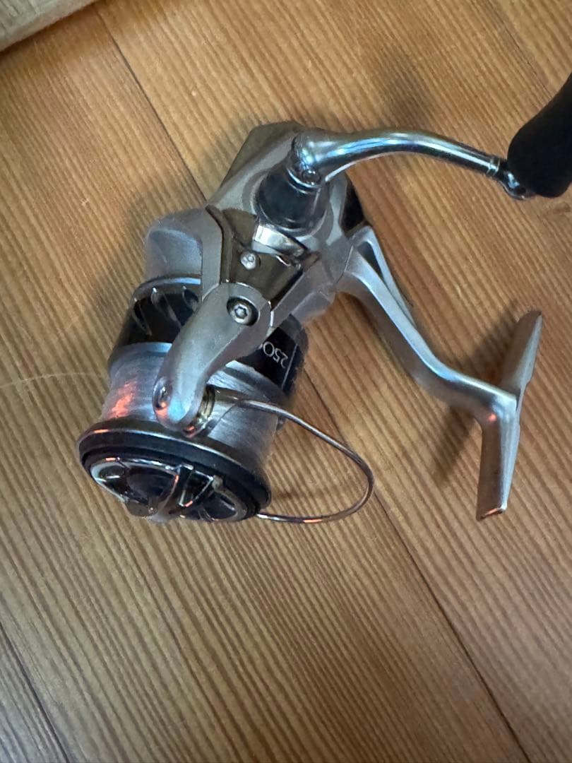 SHIMANO STRADIC 2500S-K スピニングリール