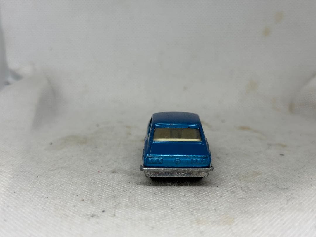トミカ No.8 日産 サニー1200GX ・NO.74 日産 ローレルGSX