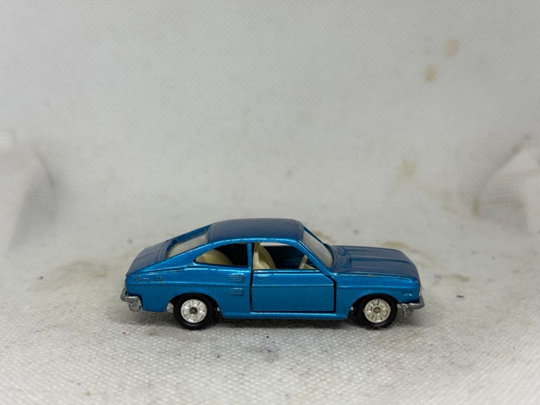 トミカ No.8 日産 サニー1200GX ・NO.74 日産 ローレルGSX