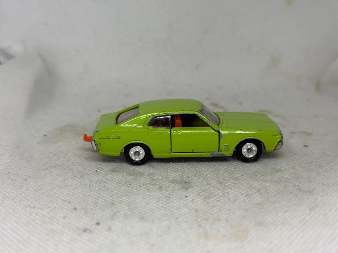 トミカ No.8 日産 サニー1200GX ・NO.74 日産 ローレルGSX